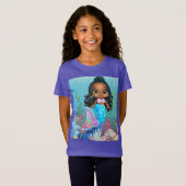 Mooie zwarte zeemeermin spelen in het zee t-shirt (Voorkant volledig)