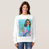 Mooie zwarte zeemeermin spelen in het zee trui (Voorkant volledig)