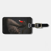 Mooie zwarte zwaan met een helder rood dok bagagelabel (Voorkant horizontaal)