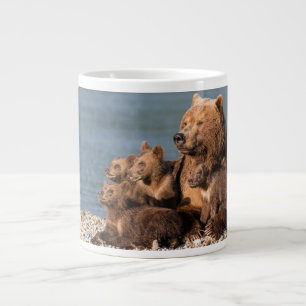 Mooiste baby dieren   Moederbeer en welpen Grote Koffiekop