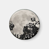 Moon achter donkere bladeren magneet (Voorkant)