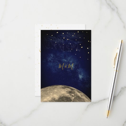 Moon and Night Sky Blue Gold Monogram RSVP Kaartje (Voorkant / Achterkant in situ)