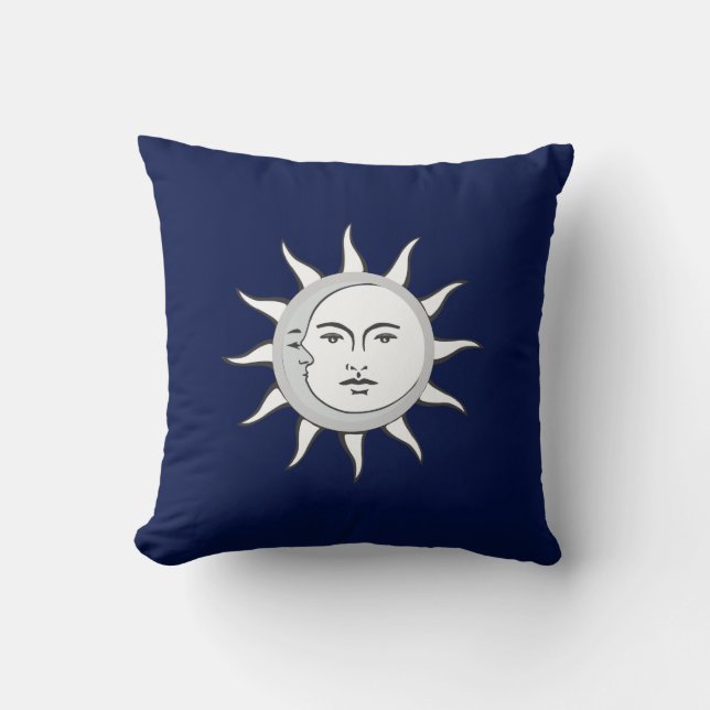 Moon and Sun Conjunction on Navy Blue Kussen (Voorkant)