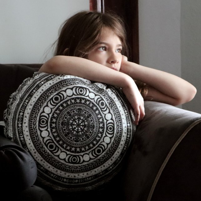 Moon Child Mandala Triple Moon Rond Kussen (Creator heeft geüpload)