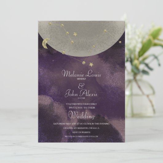 Moon Constellation Gold Paarse Celestial Wedding Kaart (Staand voorkant)