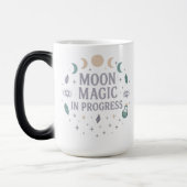 Moon Magic in Progress - Celestial Vibes Magische Mok (Links)
