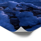 Moon over de sneeuwvloerboom en de kust van het ze poster (Hoek)