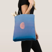 Moon Over the Bering Sea | Russia Far East Tote Bag (Dichtbij)