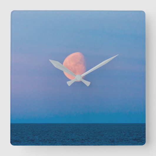Moon Over the Bering Sea | Russia Far East Vierkante Klok (Voorkant)