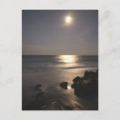 Moon rijst over zee briefkaart (Voorkant)
