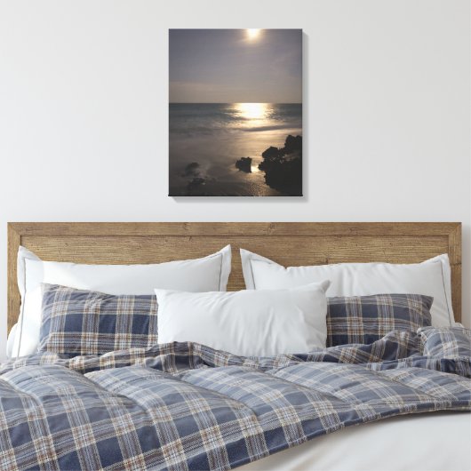 Moon Rising Over Ocean Canvas Afdruk (Insitu (Slaapkamer))