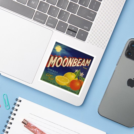 Moonbeam Brand |  citrusetiket Sticker (Laptop met iPhone)