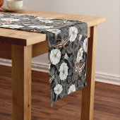 Moonbloemen en spinxmoden 2 korte tafelloper (Voorbeeld)