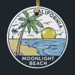 Moonlight Beach San Diego California Vintage Keramisch Ornament<br><div class="desc">Met de hand getekende moonlight illustratie met palmbomen en golven op de achtergrond. Ideaal voor iedereen die graag Moonlight Beach wil bezoeken.</div>