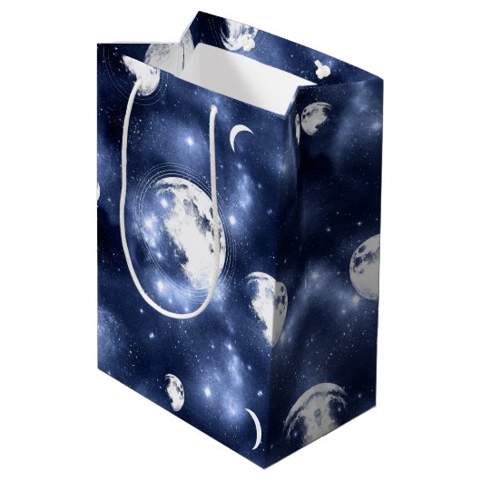 Moonlight Glow | Moon Phases in Sky Clouds Medium Cadeauzakje (Achterkant Gekanteld)