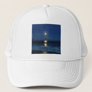 MOONLIGHT op BEACH Trucker Pet