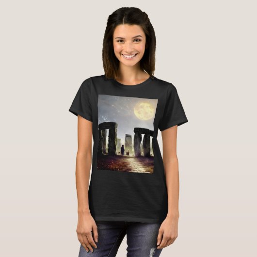 Moonlight over Stonehenge Digital Art T-shirt (Voorkant volledig)