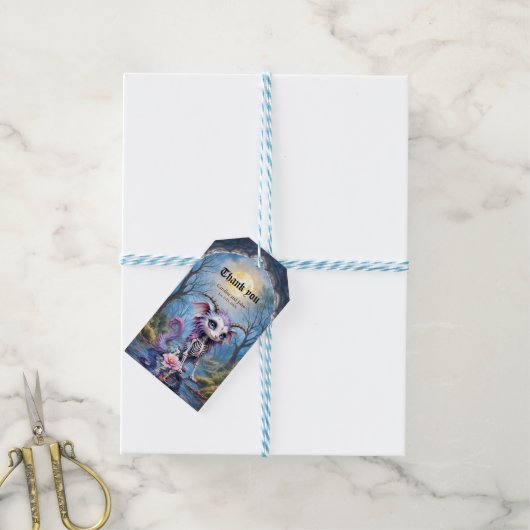 Moonlit Bones – Bewaker van Vergeten Dromen. Cadeaulabel (Met Touw)
