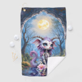 Moonlit Bones – Bewaker van Vergeten Dromen. Golfhanddoek (Insitu)