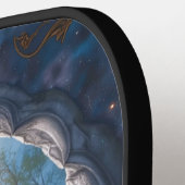 Moonlit Bones – Bewaker van Vergeten Dromen. Pickleball Paddle (Links Detail)