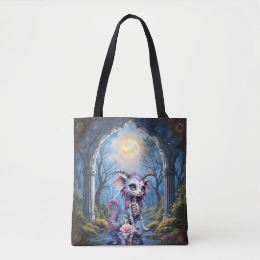 Moonlit Bones – Bewaker van Vergeten Dromen. Tote Bag (Voorkant)