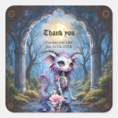 Moonlit Bones – Bewaker van Vergeten Dromen. Vierkante Sticker (Voorkant)