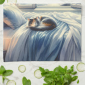 Moonlit Coastal Bedroom with Sleeping Cat Theedoek (Gevouwen)