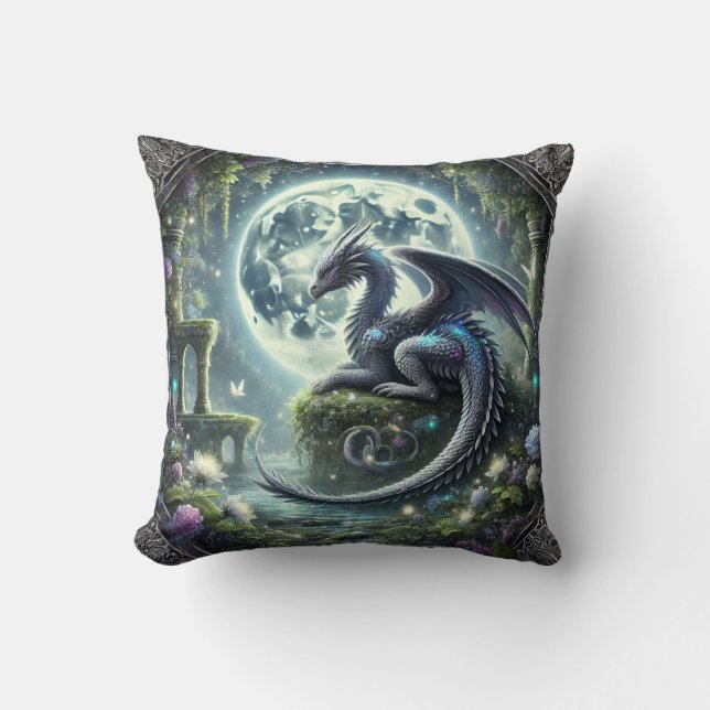 Moonlit Dragon Garden Mystical Decor Kussen (Voorkant)