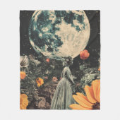 Moonlit Elegance - Vrouw met Maan (3) Fleece Deken (Voorkant)