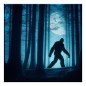 Moonlit Encounter: Bigfoot in het bos Perfect Poster (Voorkant)
