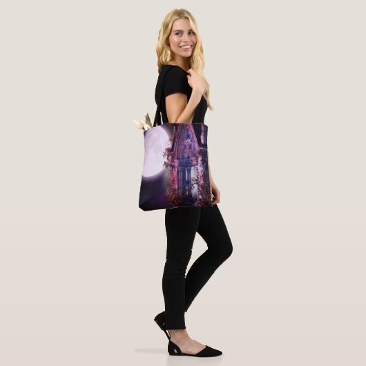 Moonlit Fantasy Garden Canvas tas (Op model)