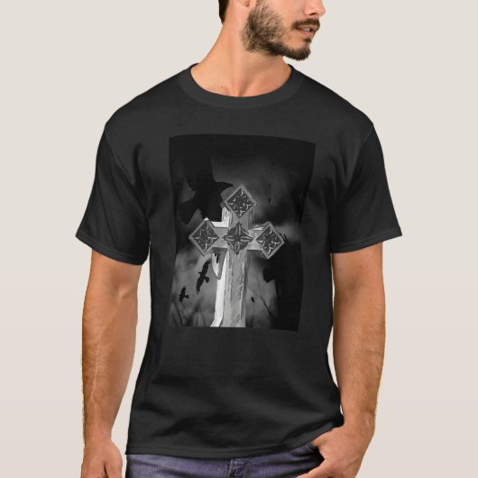 Moonlit Gothic Cross With Crows T-shirt (Voorkant)
