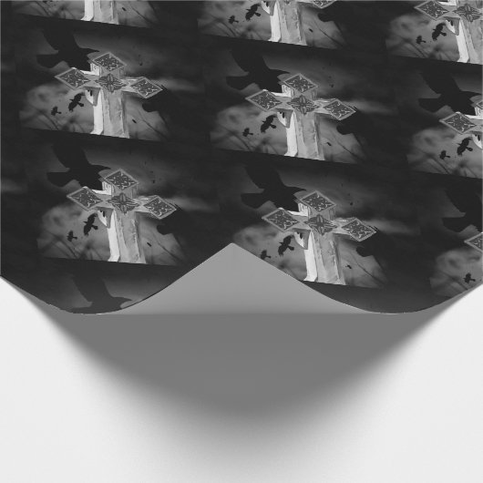 Moonlit GraveYard Gothic Cross met Krogen Cadeaupapier (Hoek)