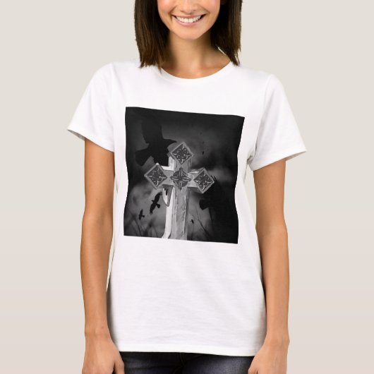 Moonlit GraveYard Gothic Cross met Krogen T-shirt (Voorkant)