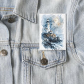 Moonlit Lighthouse aan de Rocky Coastline Button (Insitu)