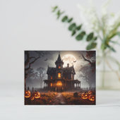Moonlit Mansion Halloween Party Invitation  Briefkaart (Staand voorkant)