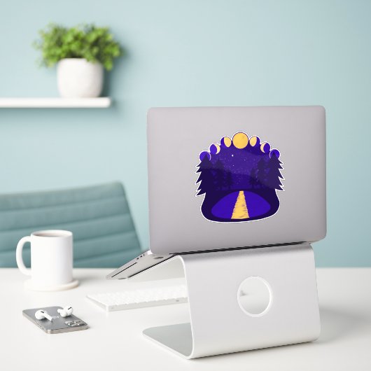 Moonlit Midnight Sticker (Laptop op bureau)