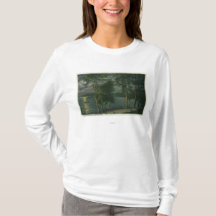 Moonlit Scene op het meer T-shirt