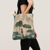 Moonlit Serenity – Lotus Scene Tote Bag (Dichtbij)