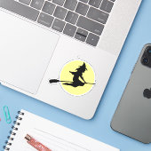 Moonlit Witch op Broom silhouet Sticker (Laptop met iPhone)