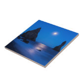 Moonrise reflectie op de zee- en oceaanstacks tegeltje (Zijkant)