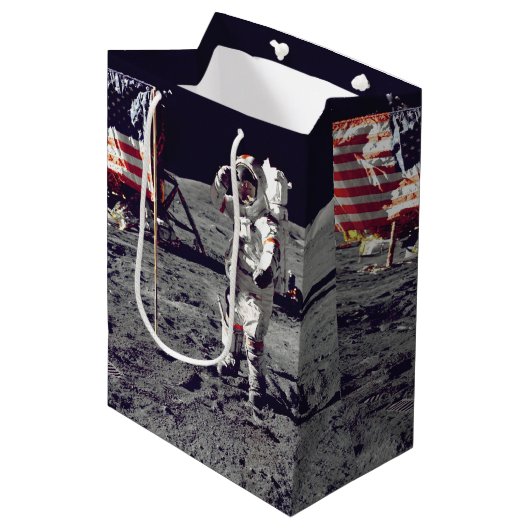 Moonwalk Apollo 17 Medium Cadeauzakje (Voorkant Gekanteld)