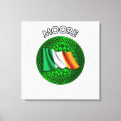 Moore Crest & Celtic Knot op Shamrock Canvas Afdruk (Voorkant)