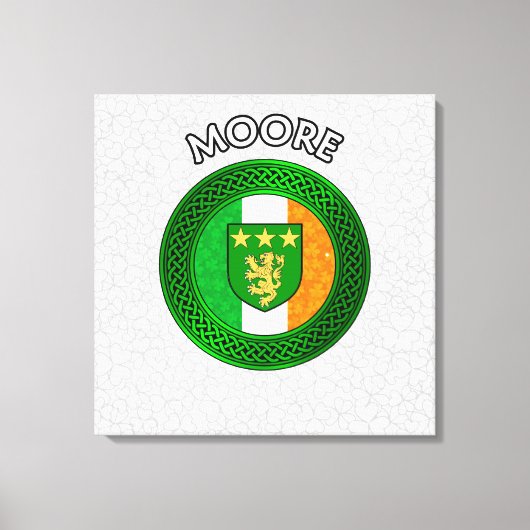 Moore Crest & Celtic Knot op Shamrock Canvas Print (Voorkant)