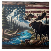 Moose aan het meer met berg- en vlagachtergrond tegeltje (Voorkant)