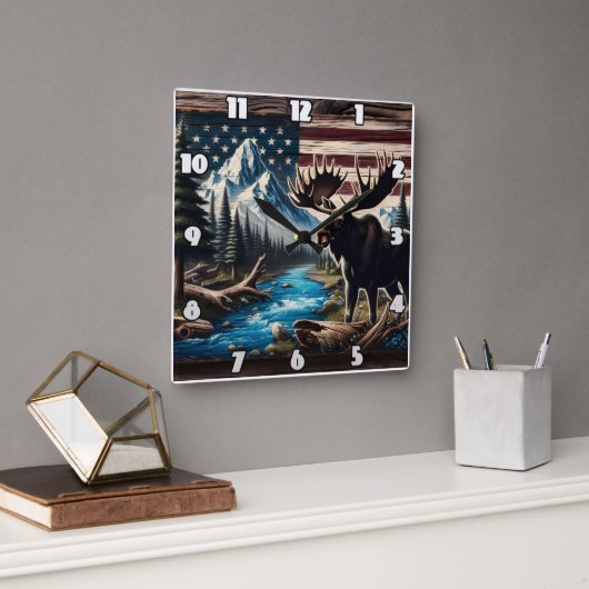 Moose aan het meer met berg- en vlagachtergrond vierkante klok (Kantoor)