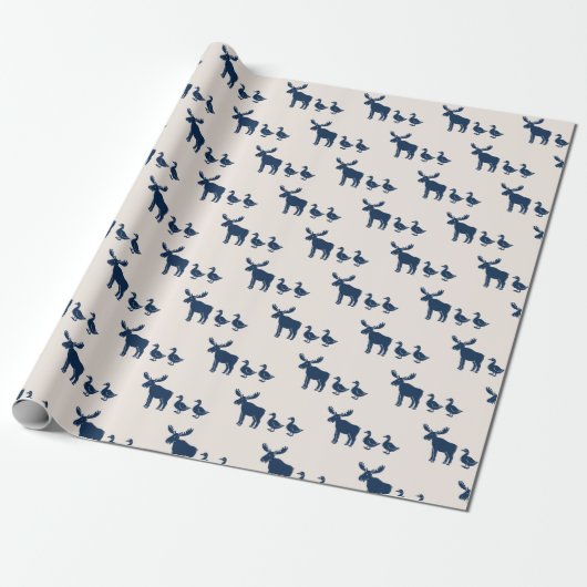 Moose and Ducks Patroon Marine Blauw Cadeaupapier (Uitgerold)