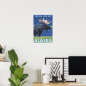 Moose at Night - Skagway, Alaska Poster (Thuiskantoor)