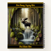 Moose bij een rustige waterval in het bos notitieboek (Achterkant)