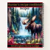 Moose bij een serene waterval en bomen notitieboek (Achterkant)